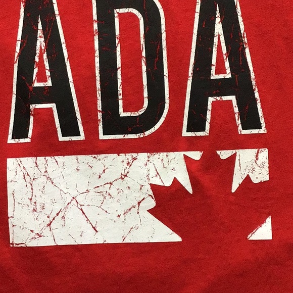 Red CANADA tshirt, crackle in letters & maple leaf - Picture 8 of 8